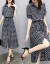 ラインメンの女装ワンピス2019春夏新作の女装韩国版の服は细见えるチのジェックリングの中に长いタイプの伪りの2つのセクのフトの写真です。