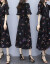 大きいサイズの婦人服の小花ジゼルのワンピース2019夏服NEW太ったmmの腹隠しが見られます。痩せすぎて膝を越えたロンカートが流行しています。黒いL